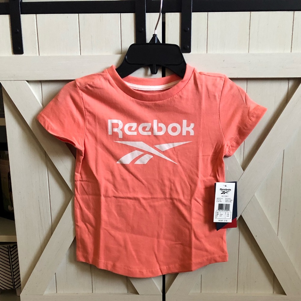 NWT GIRLS REEBOK TEE SIZE 5